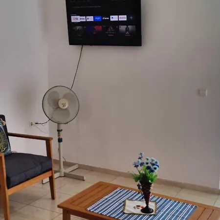 Apartment Comfortable And Spacious Opposite A Park In Chania With Parking *