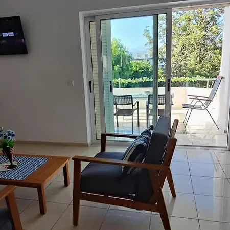 Comfortable And Spacious Opposite A Park In Chania With Parking Apartment