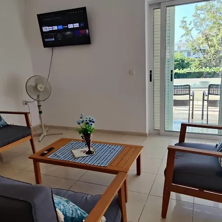 Comfortable And Spacious Opposite A Park In Chania With Parking Chania (Crete)